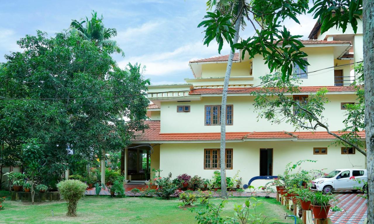 La Exotica Hotell Varkala Exteriör bild