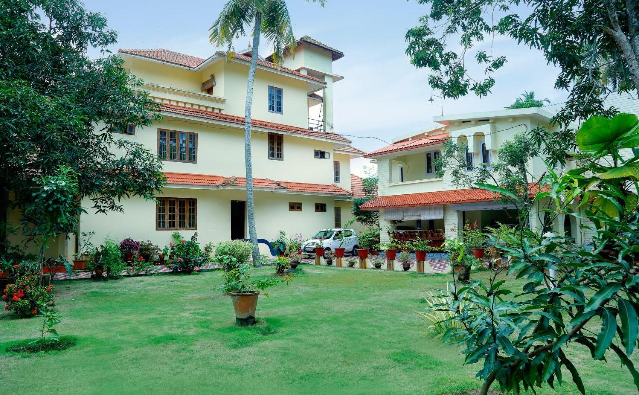 La Exotica Hotell Varkala Exteriör bild